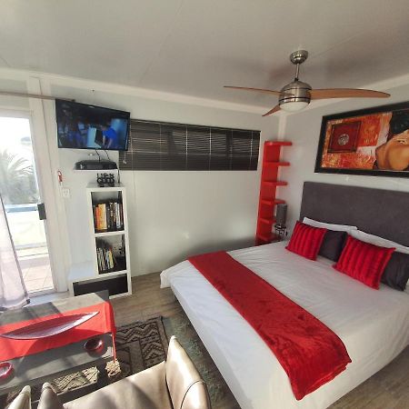 Atlantic Studio - Compact Unit With Sea Views Мелкбостранд Екстериор снимка